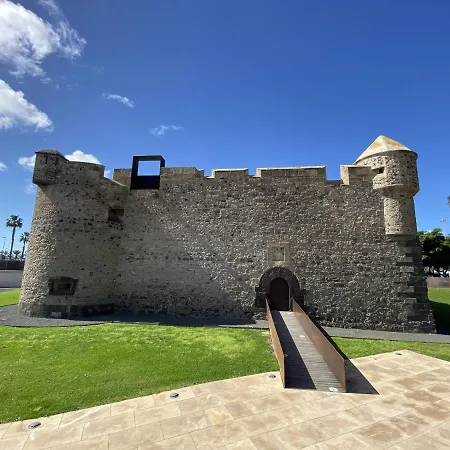 Fancy & Stylish By Canariasgetaway Daire